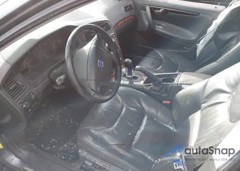 2006 Volvo V70 2.4 from USA, damaged, VIN YV1SW612562587149